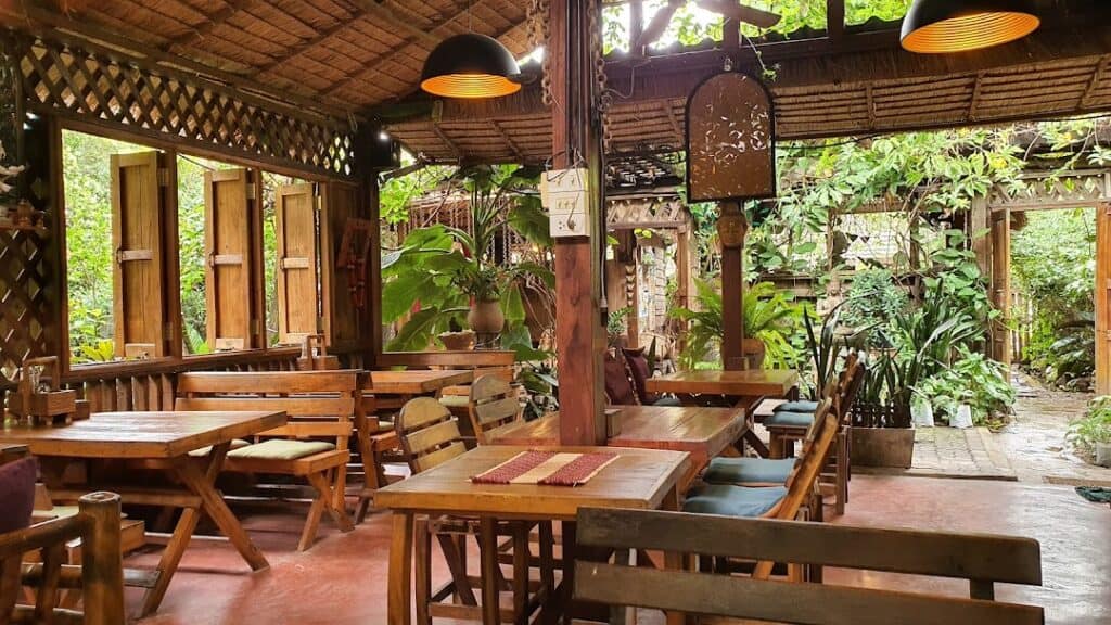 om-garden-cafe-thailand-pai