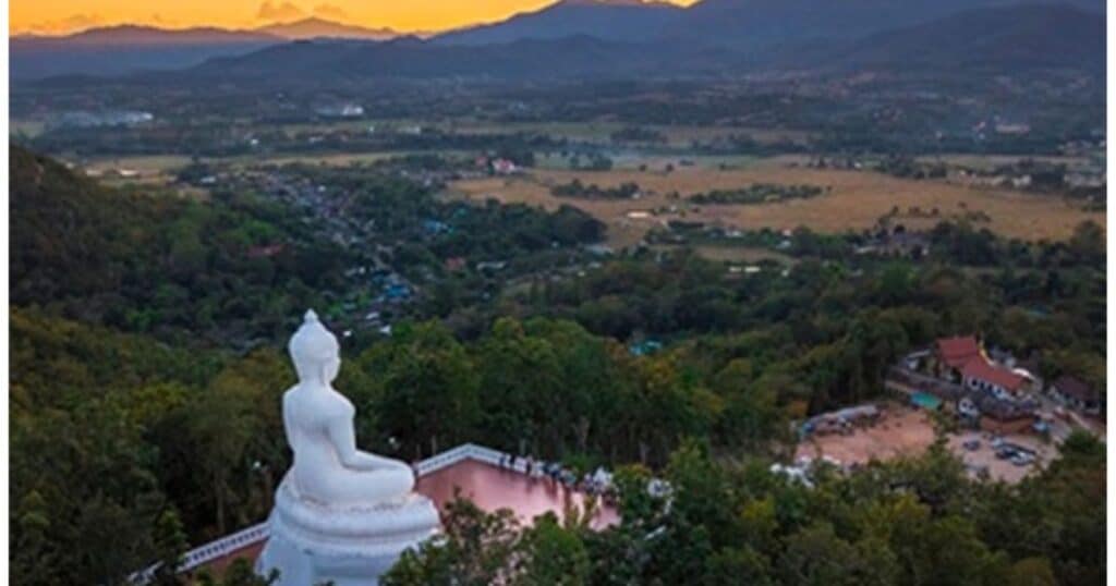 Sunset at the Big Buddha