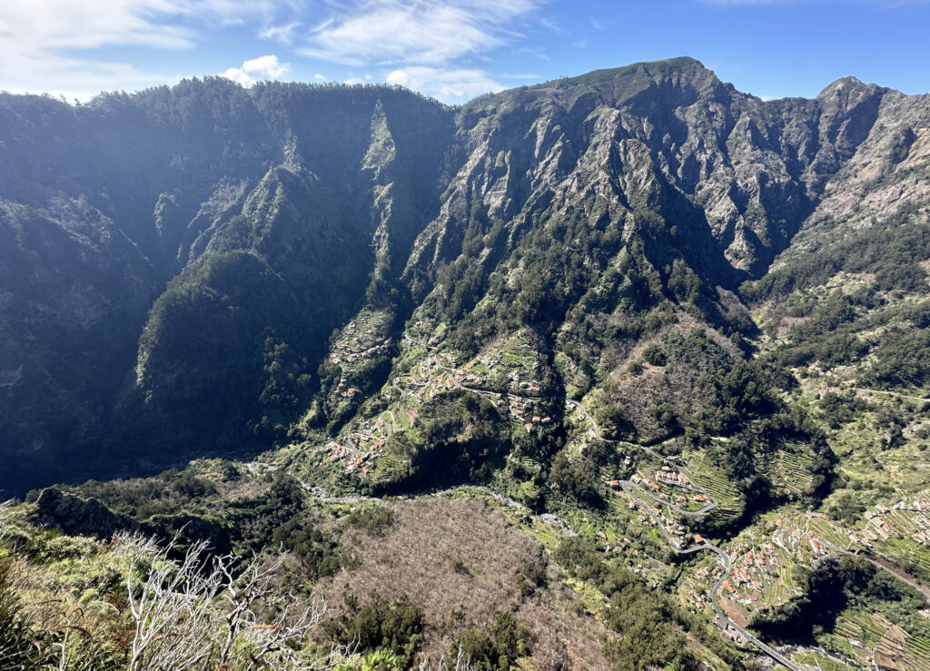 Portugal-madeira-nuns-valley