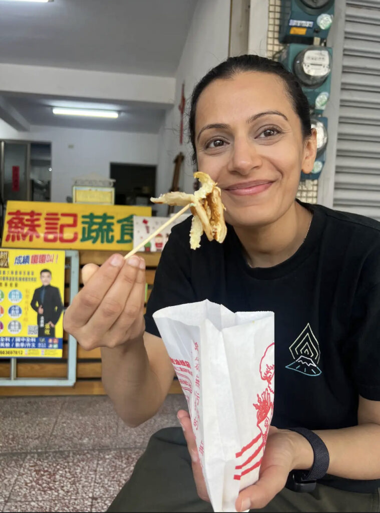Richa eating streetfood at Tainan.