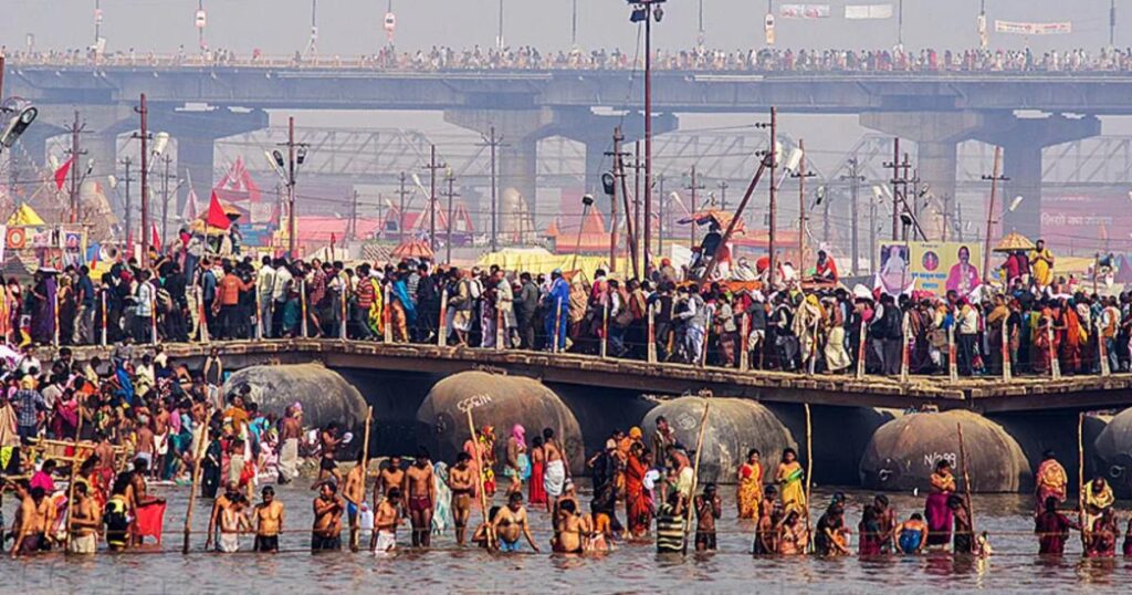 People crowd in Pontoon Bridge mahakumbh 2025